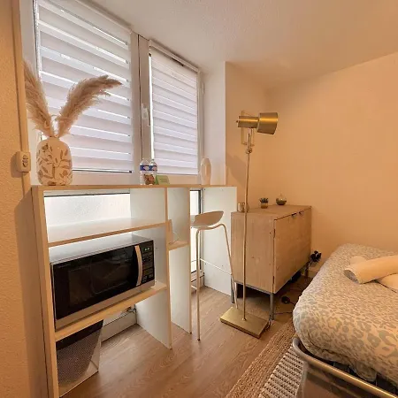 Donissan - 1 Canape-lit 1 Salle De Bain *