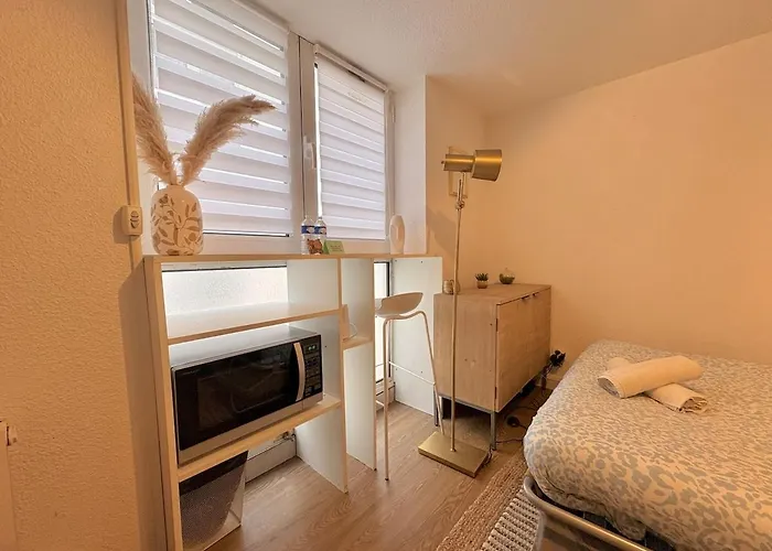 Donissan - 1 Canape-lit 1 Salle De Bain *